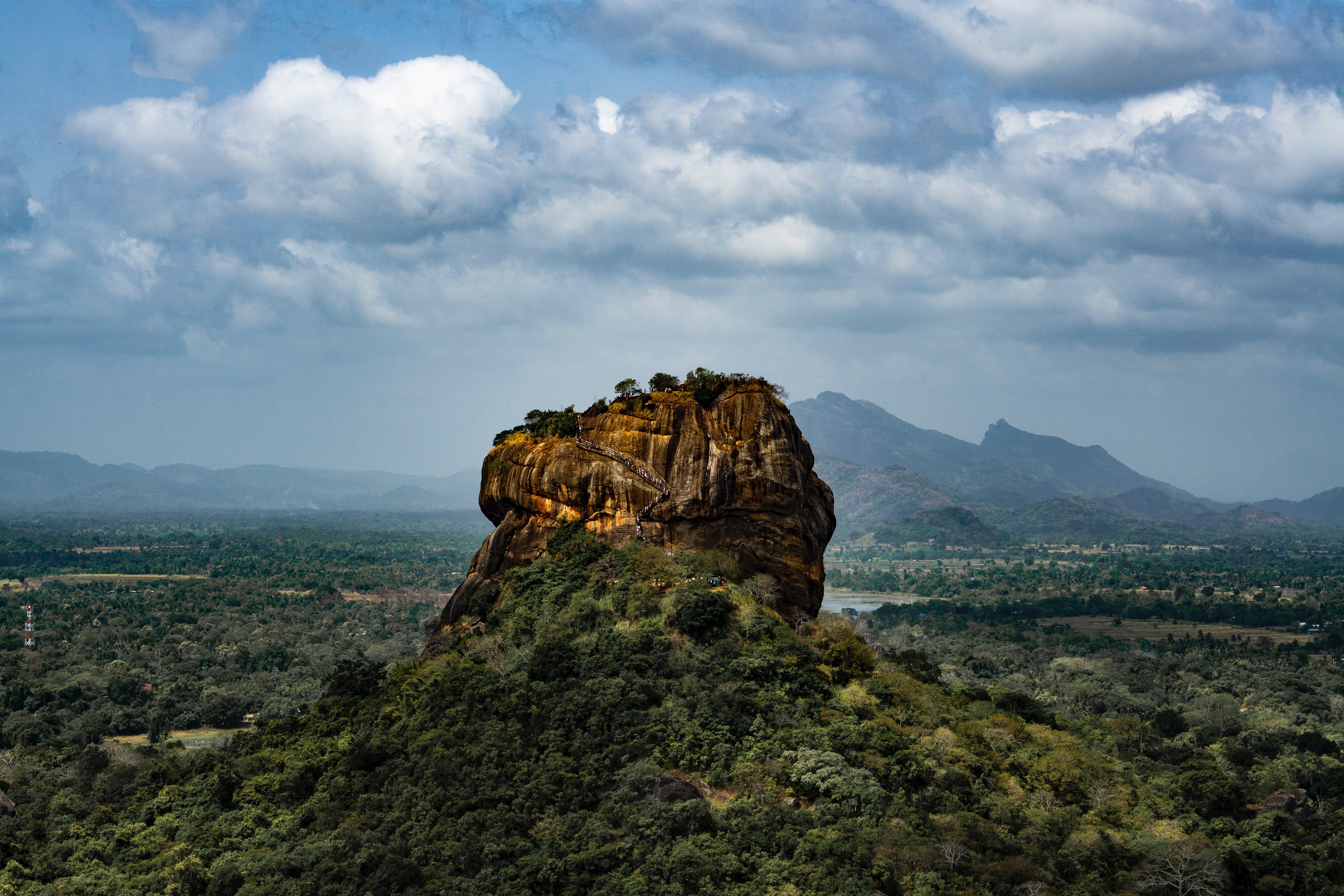 SIGIRIYA Sri Lanka sander-don-sGg_8msiIt0-unsplash