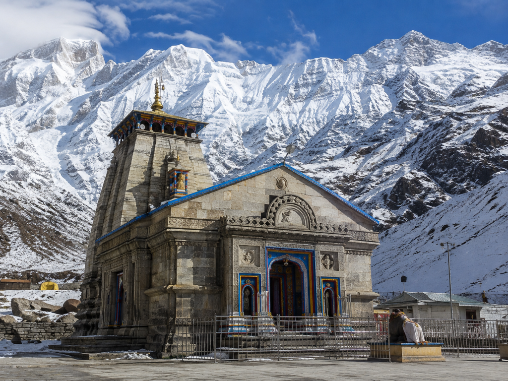 Best time to visit Kedarnath with snow-covered mountains
